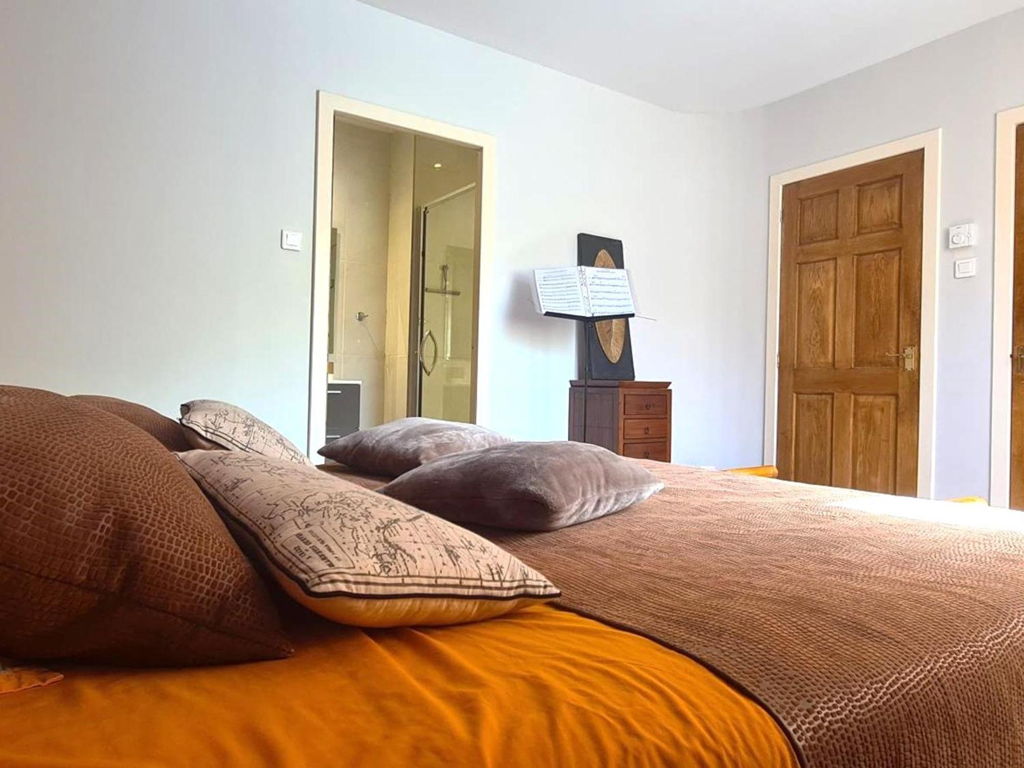 Apartment T3 Avec Stationnement Et Terrasse, Pres Du Centre De - Fr-1-309-443 *